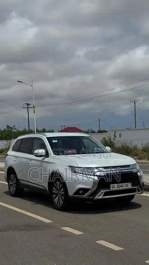 Mitsubishi Outlander 2018 White