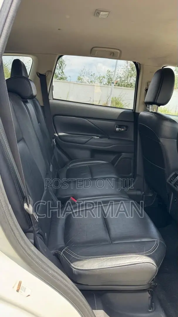 Mitsubishi Outlander 2018 White
