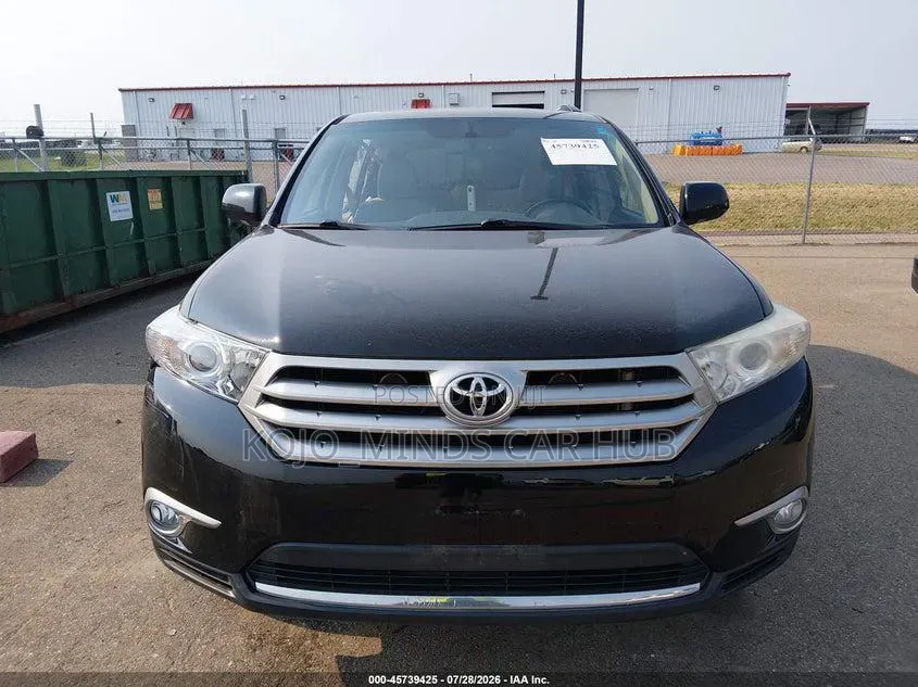 Toyota Highlander 3.5L 2WD 2013 Black