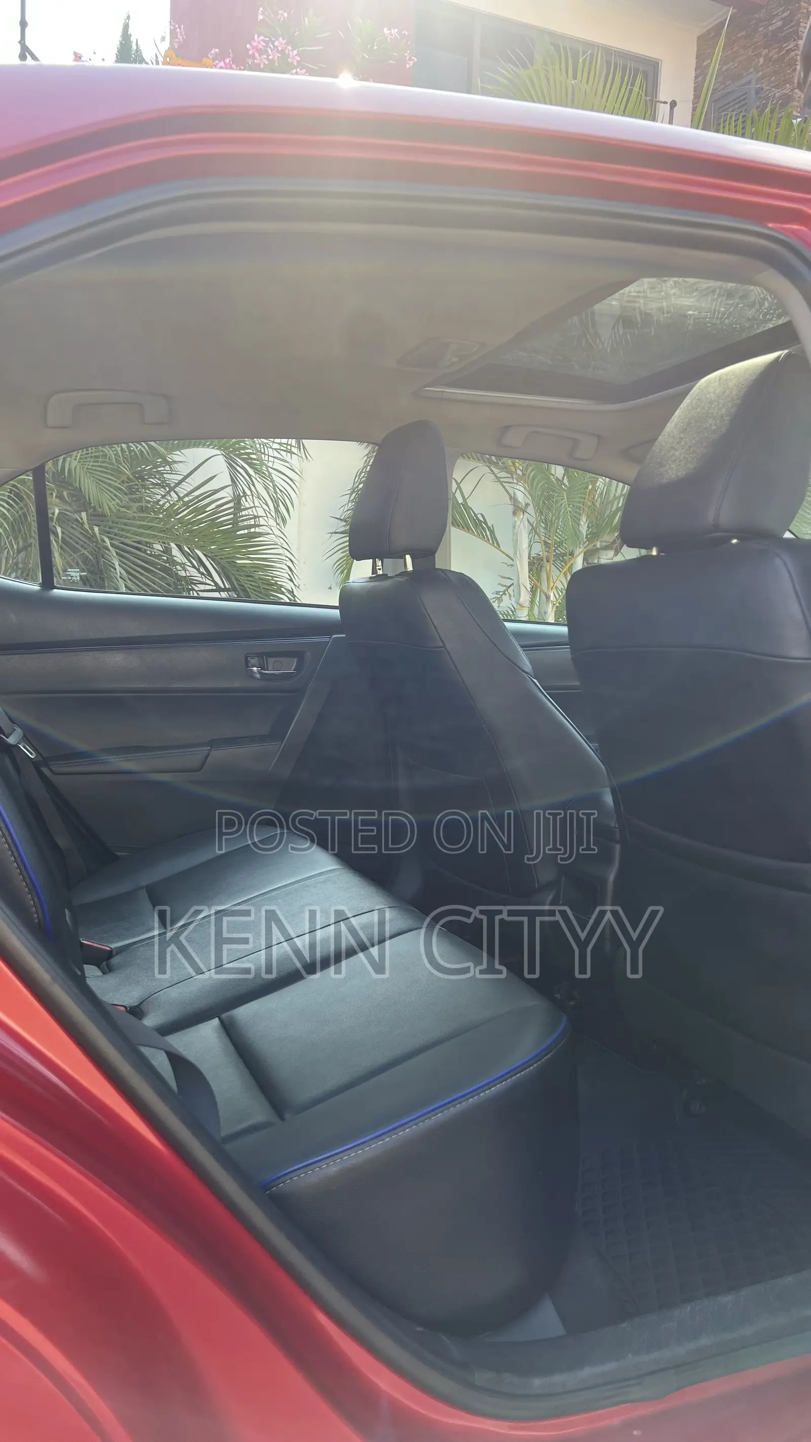 Toyota Corolla XSE (1.8L 4cyl 2A) 2018 Red