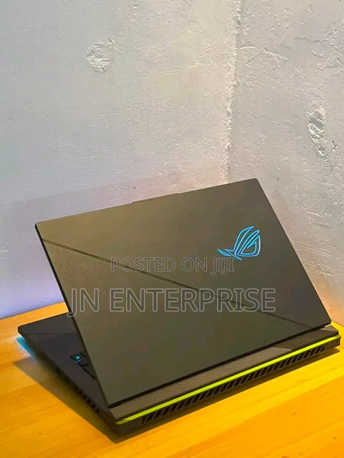 New Laptop Asus ROG Strix G17 16GB Intel Core i9 SSD 1T