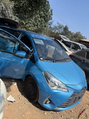 Toyota Vitz 1.3 FWD 5dr 2017 Blue