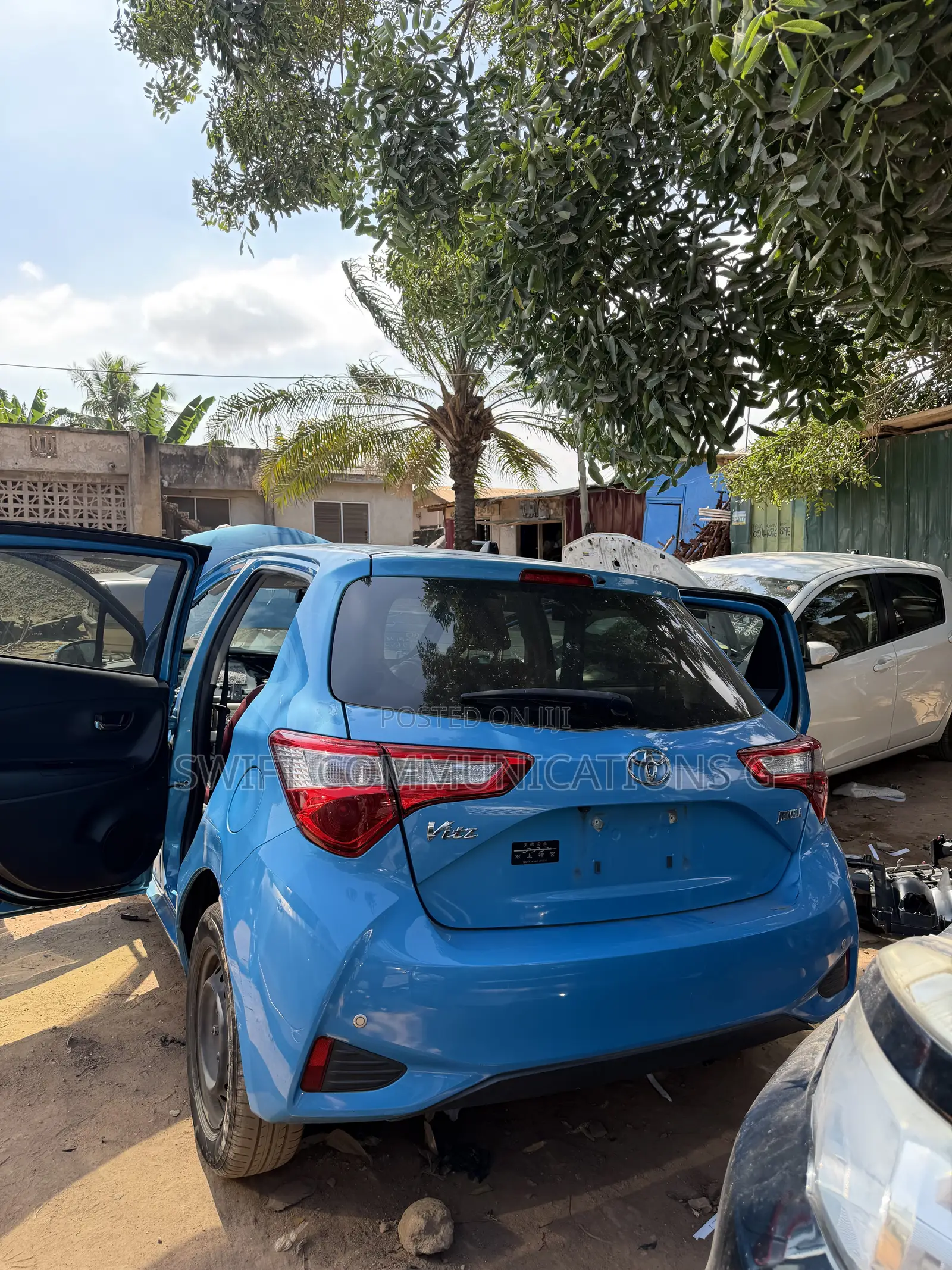 Toyota Vitz 1.3 FWD 5dr 2017 Blue