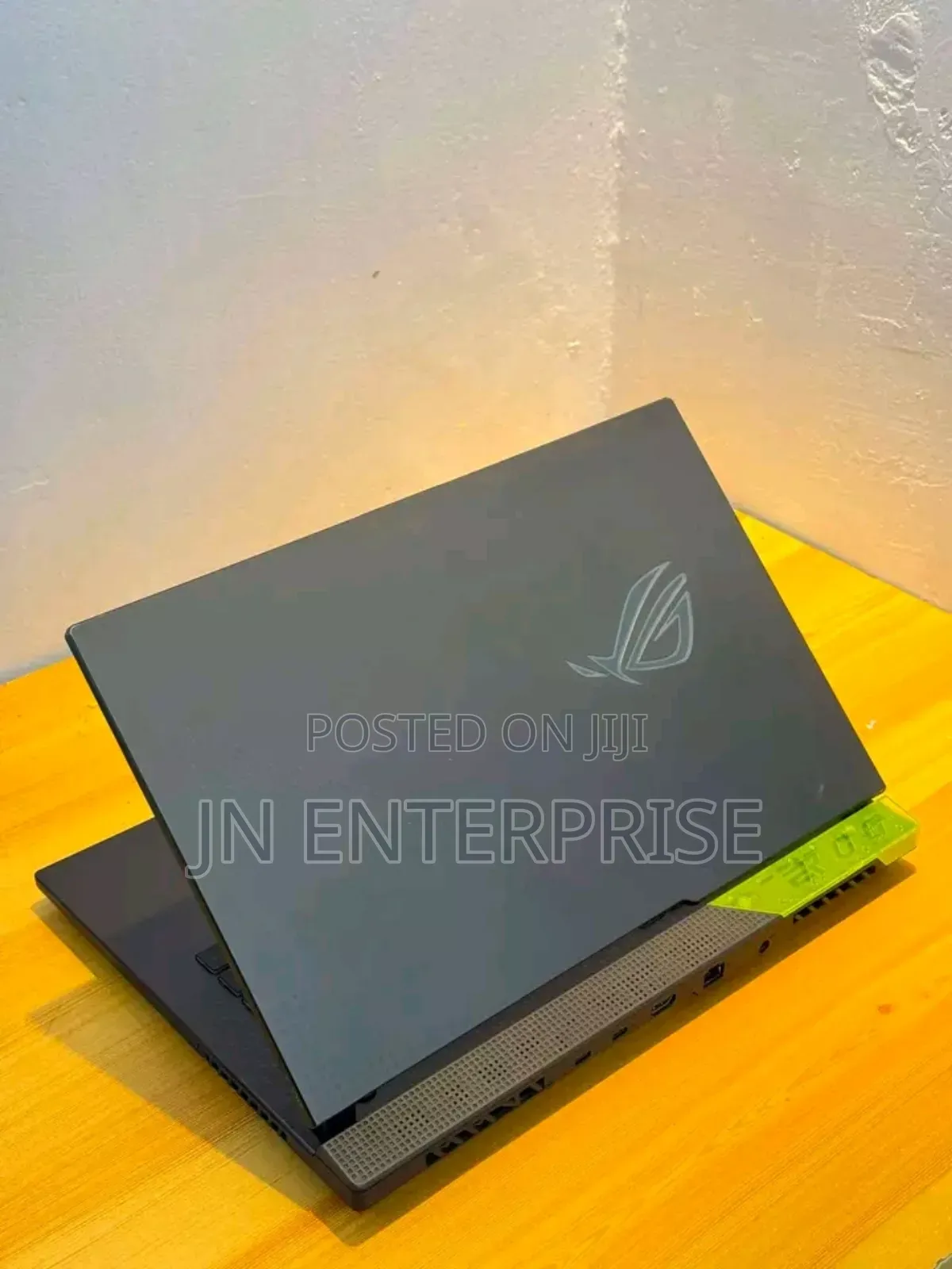 New Laptop Asus ROG Strix G17 16GB AMD Ryzen 9 SSD 1T