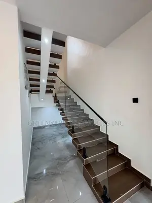 3bdrm House in Oyarifa for sale