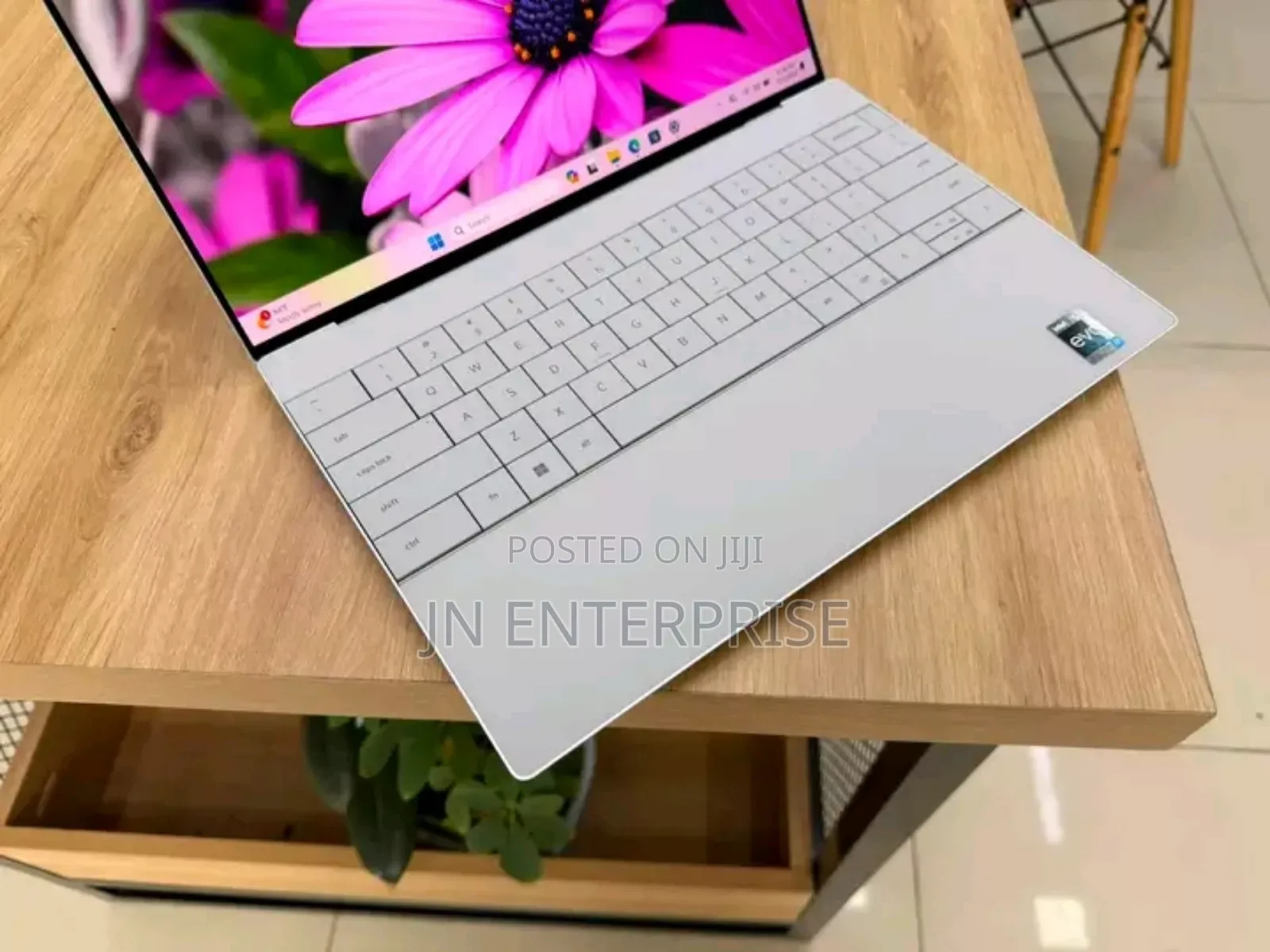 New Laptop Dell XPS 13 16GB Intel Core i7 SSD 512GB