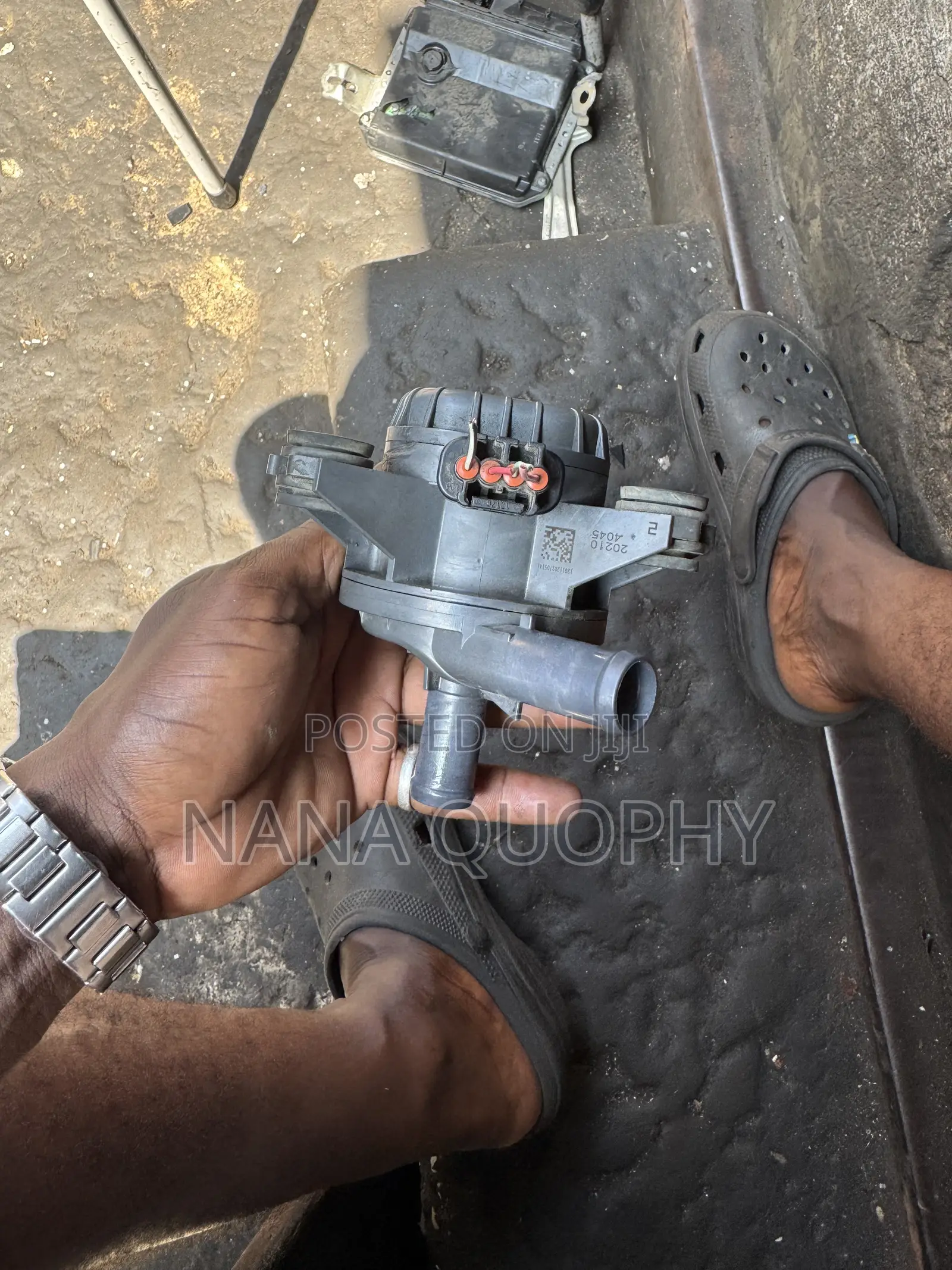 Engine Electric Auxiliary Coolant Water Pump for Toyota