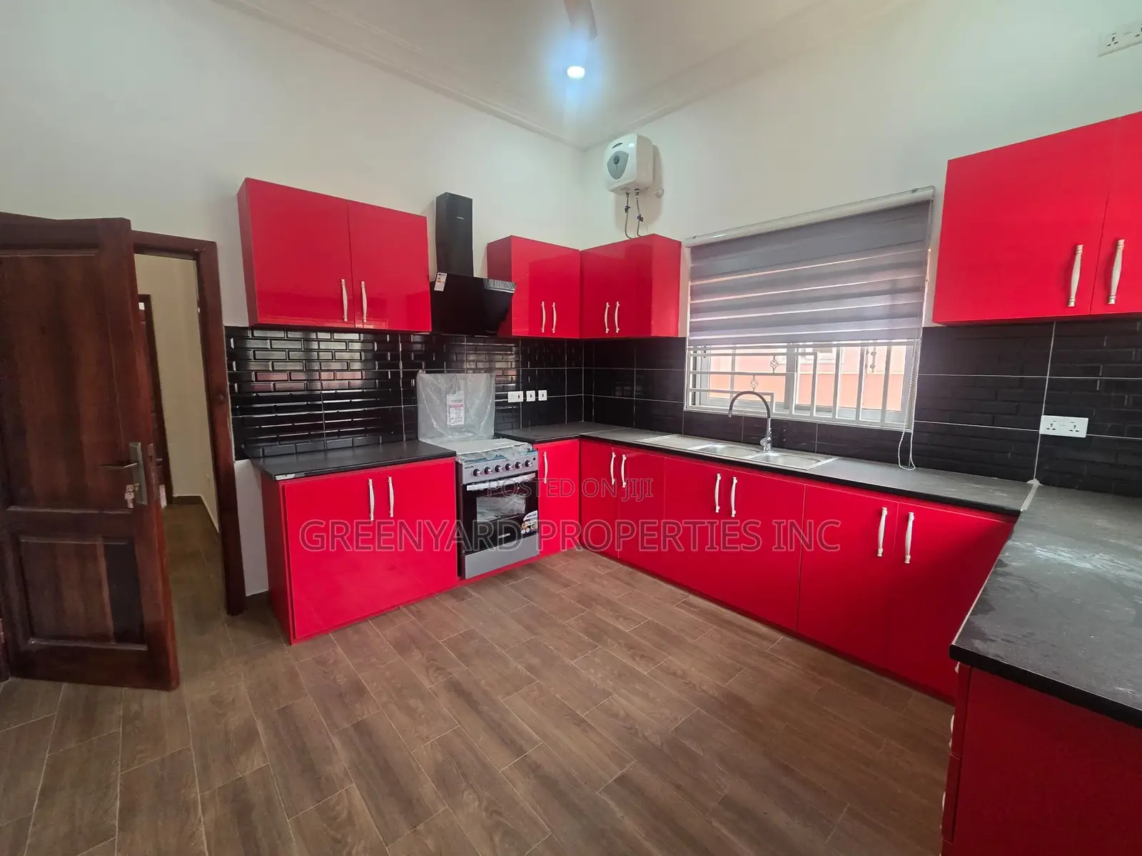 3bdrm House in Ghana Flag, Oyarifa for sale