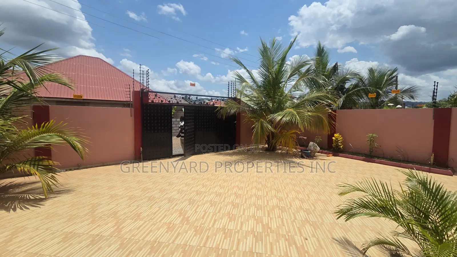 3bdrm House in Ghana Flag, Oyarifa for sale