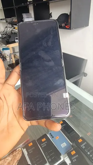 New Motorola Razr 40s 256 GB Gold