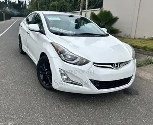 Hyundai Elantra SE Sedan FWD (1.8L 4cyl 6A) 2016 White