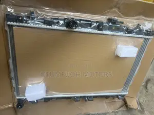 Hyundai Elantra 2002 2003 2004 2005 2006 Radiator (Water Tank)