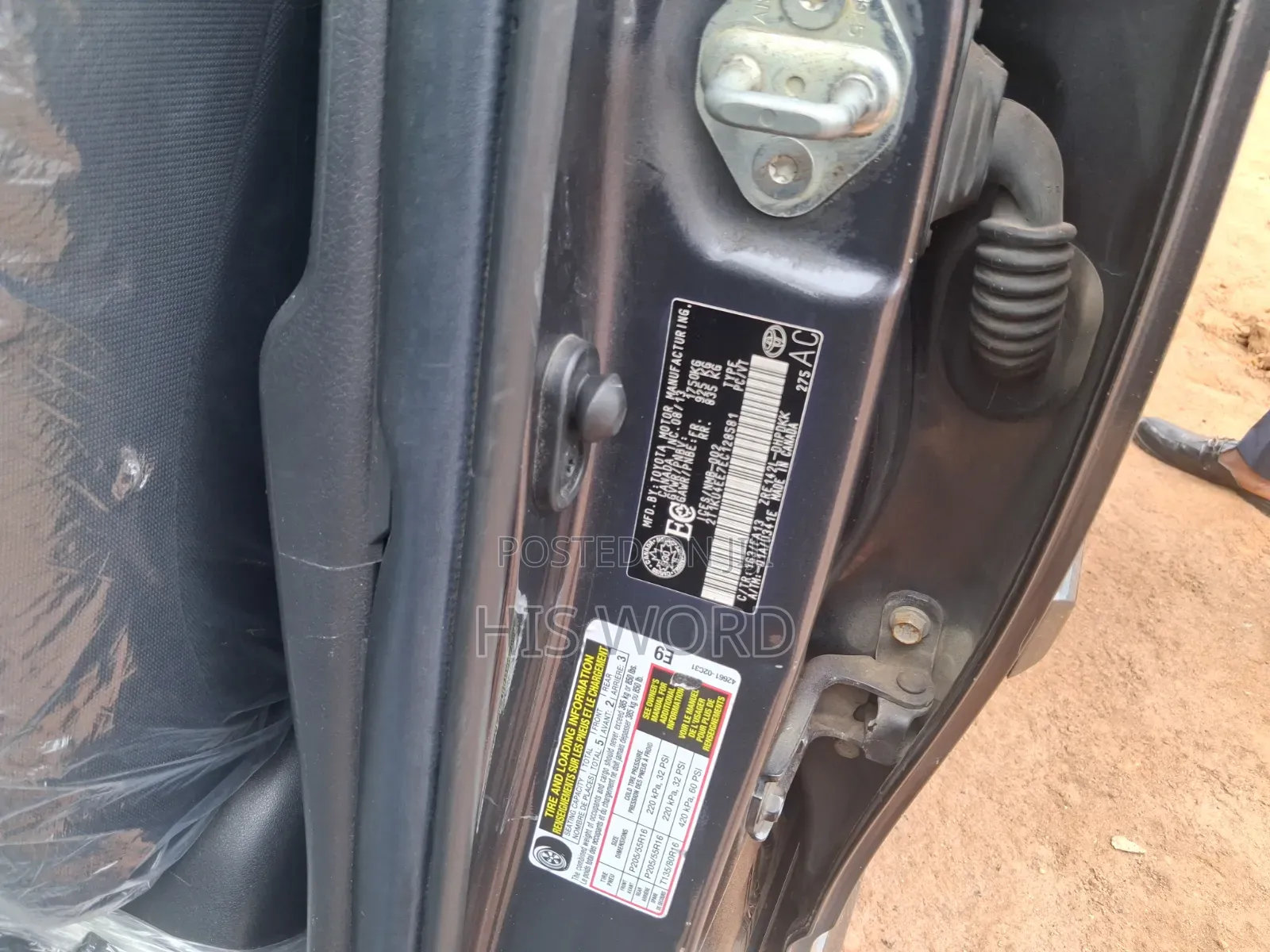 Toyota Matrix L Hatchback FWD (1.8L 4cyl) 2014