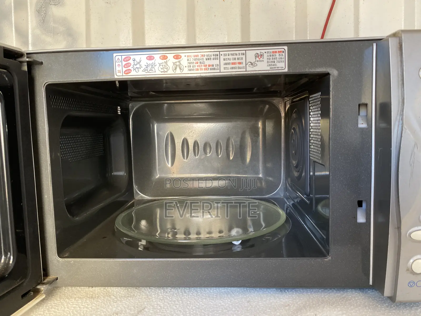 LG 23L Intellowave Microwave – Spotless Inside / Heavy Duty