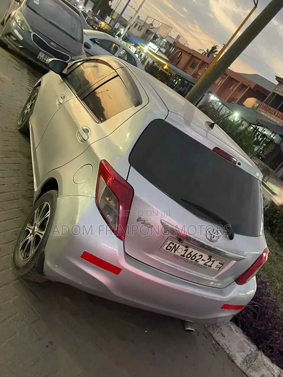 Toyota Vitz 2012 Silver