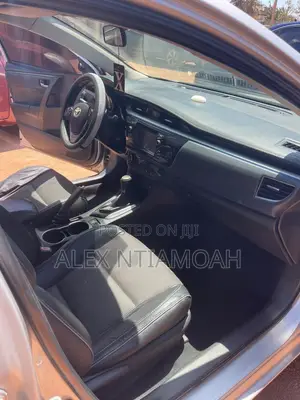 Toyota Corolla 2015 Silver