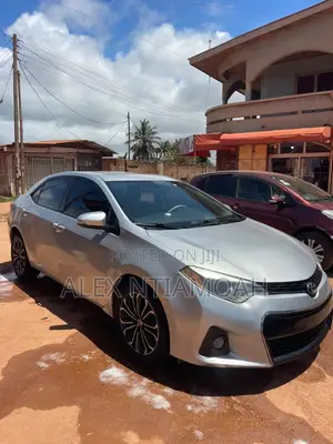 Toyota Corolla 2015 Silver