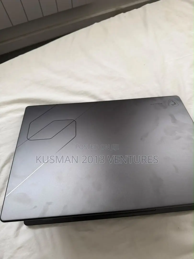 New Laptop MSI Stealth 16 AI Studio 32GB Intel Core Ultra 9 SSD 1T
