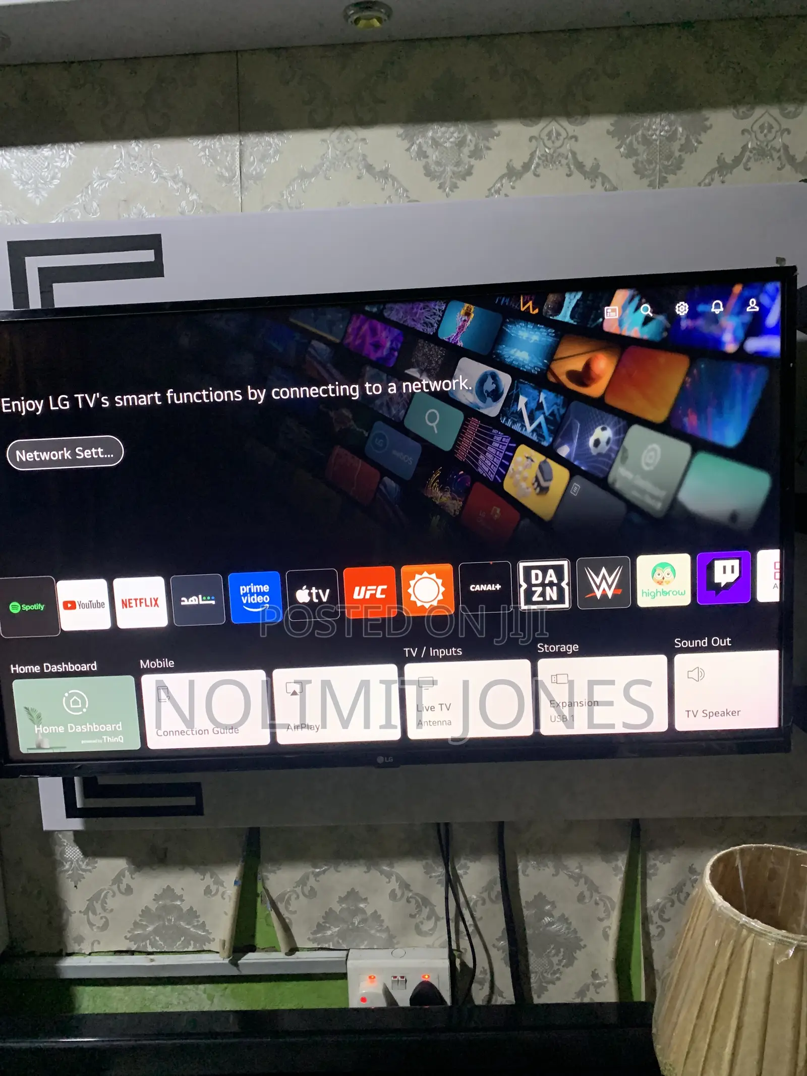 LG Uhd 43” Smart TV