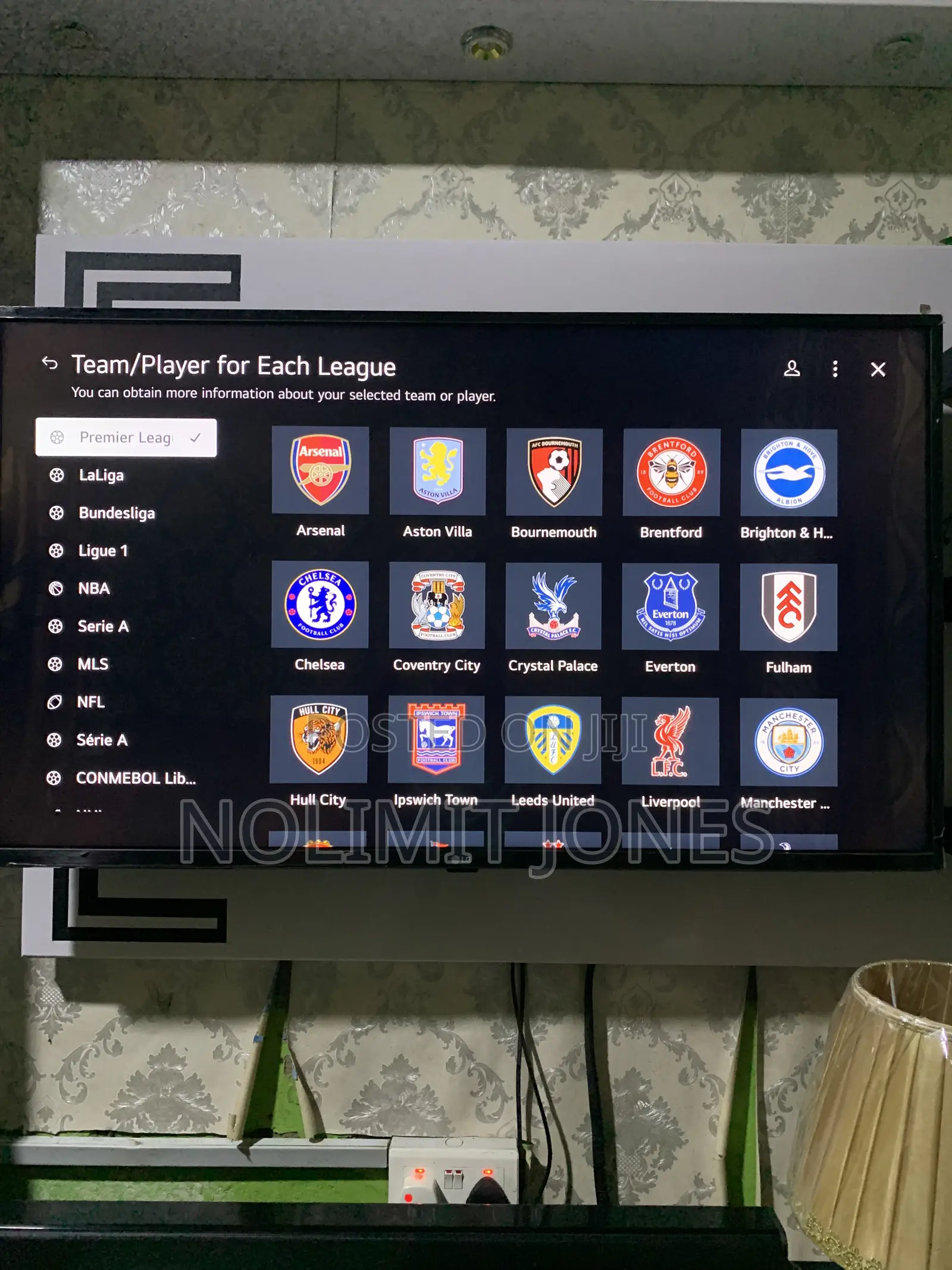 LG Uhd 43” Smart TV