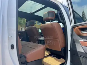 Toyota Tundra 1794 Edition CrewMax 4WD SB w/5.5' Bed 2025 White