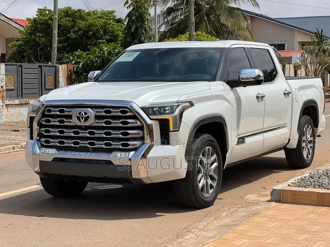 Toyota Tundra 1794 Edition CrewMax 4WD SB w/5.5' Bed 2025 White