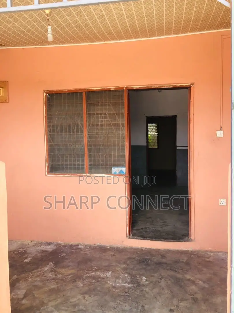 1bdrm Room & Parlour in Kasoa Amuzu Obom, Adam Nana for rent