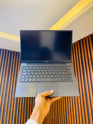 Laptop Dell Latitude 3390 2-in-1 8GB Intel Core i5 SSD 256GB