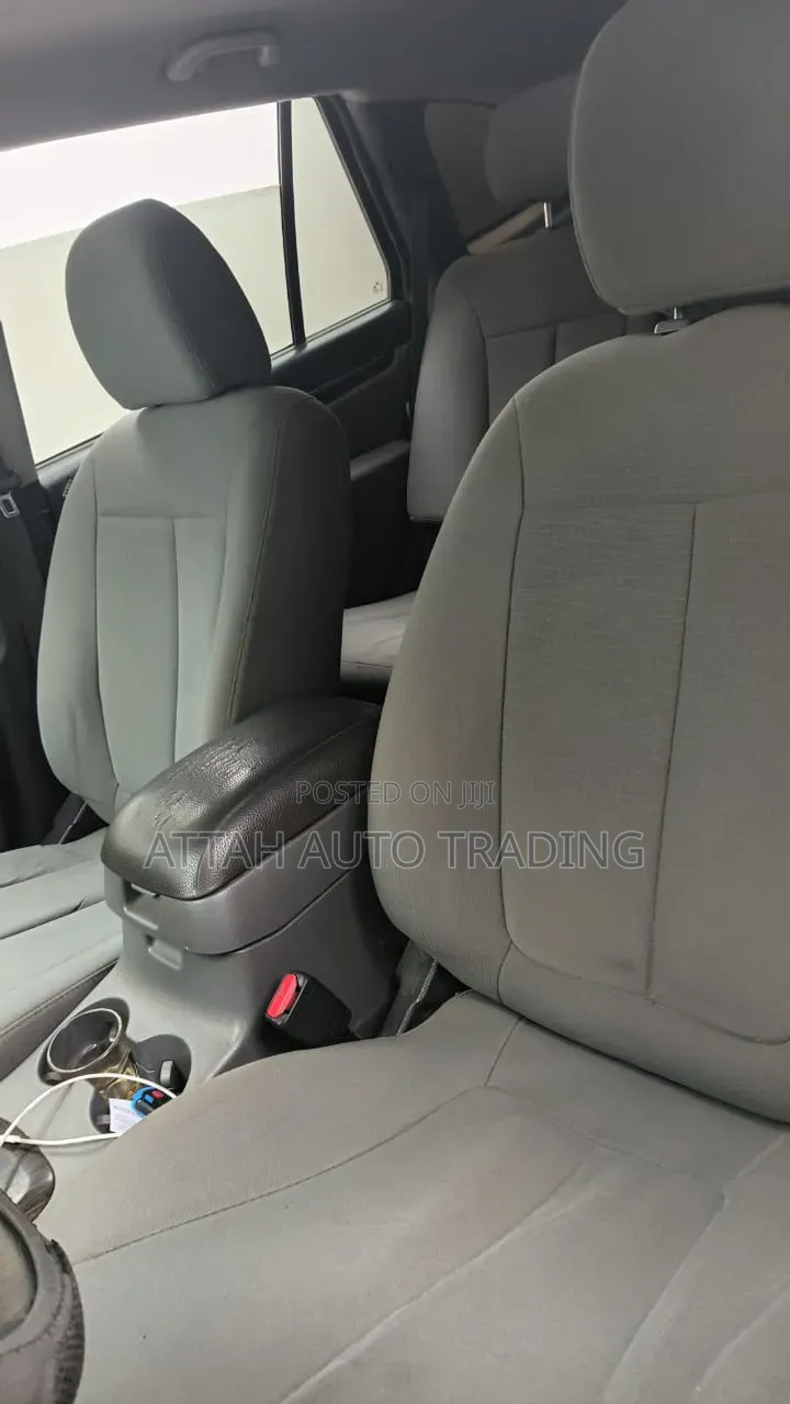 Hyundai Santa Fe 2010 Gray