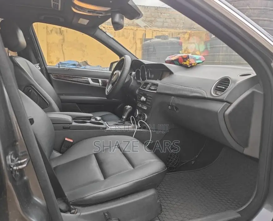Mercedes-Benz C250 2014 Black