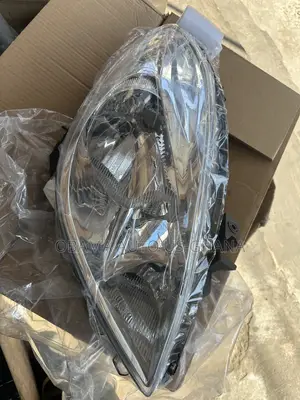 Nissan Versa/Almera/Sunny Headlight 2012 2013 2014 Head Light