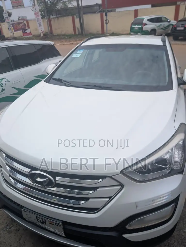 Hyundai Santa Fe 2015 White
