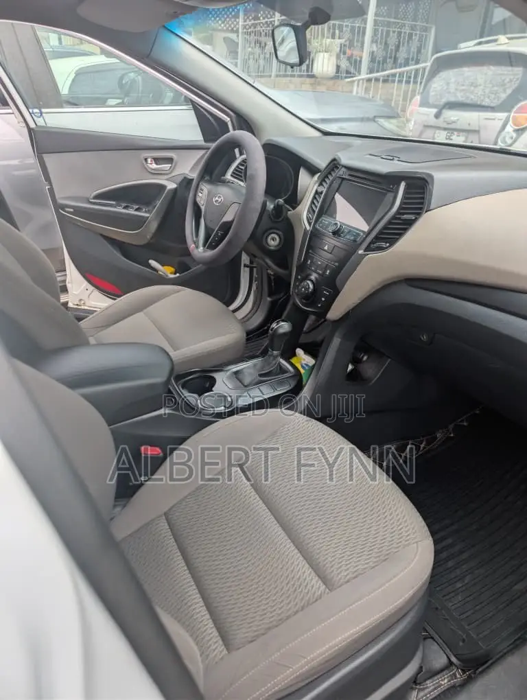 Hyundai Santa Fe 2015 White