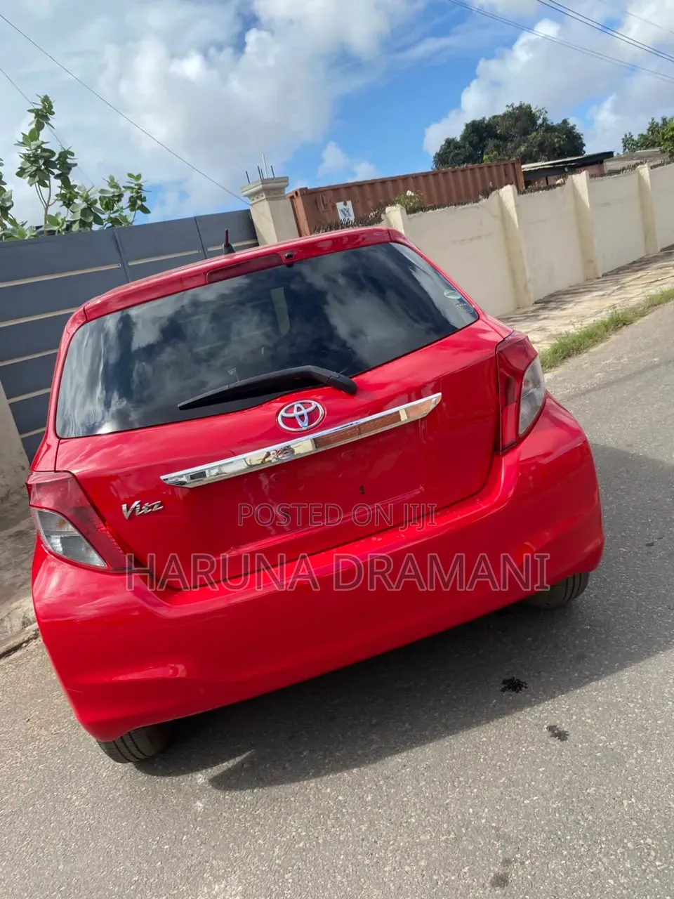 Toyota Vitz 1.0 FWD 5dr 2013 Red
