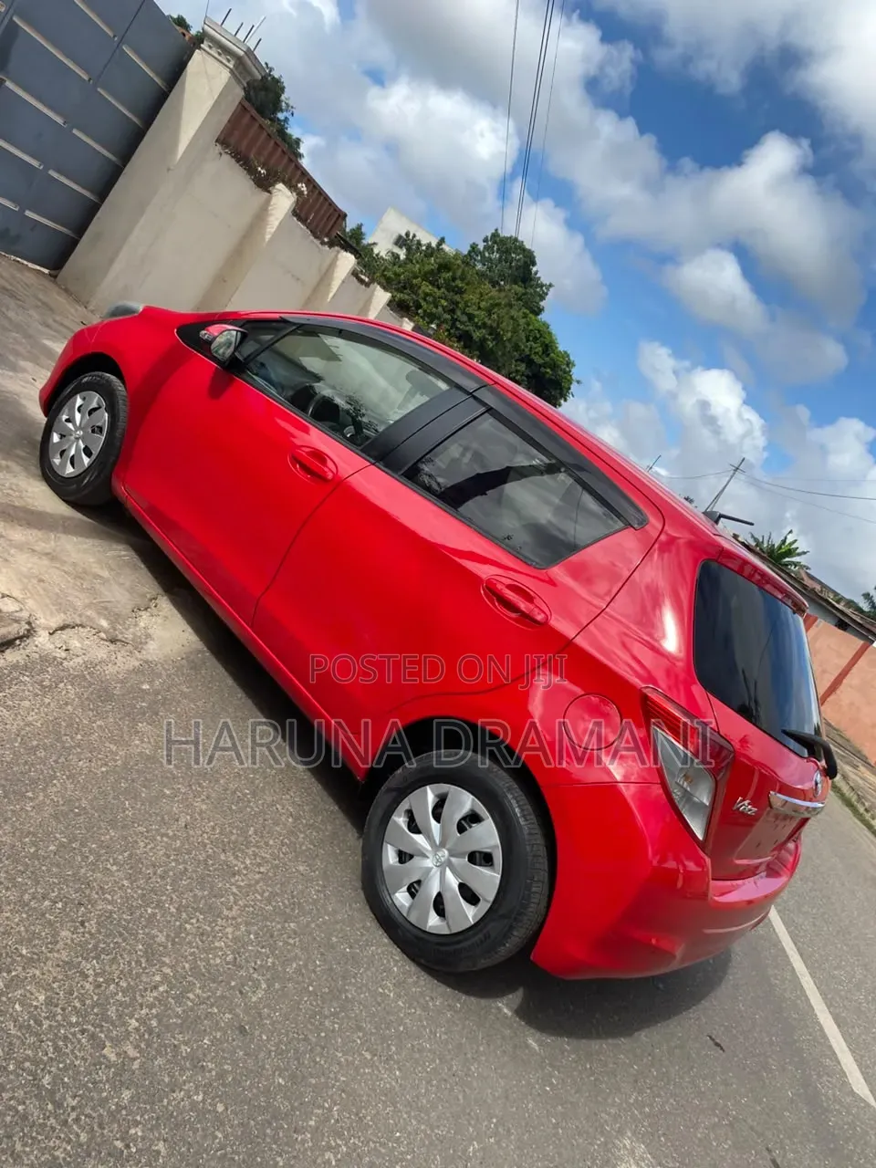 Toyota Vitz 1.0 FWD 5dr 2013 Red