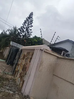 7bdrm Mansion in Adenta, Foster, Frafraha for rent