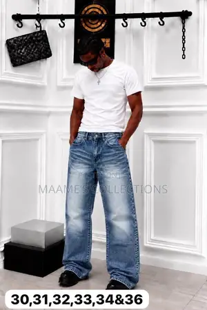 Men’s Wide-Leg Denim Jeans