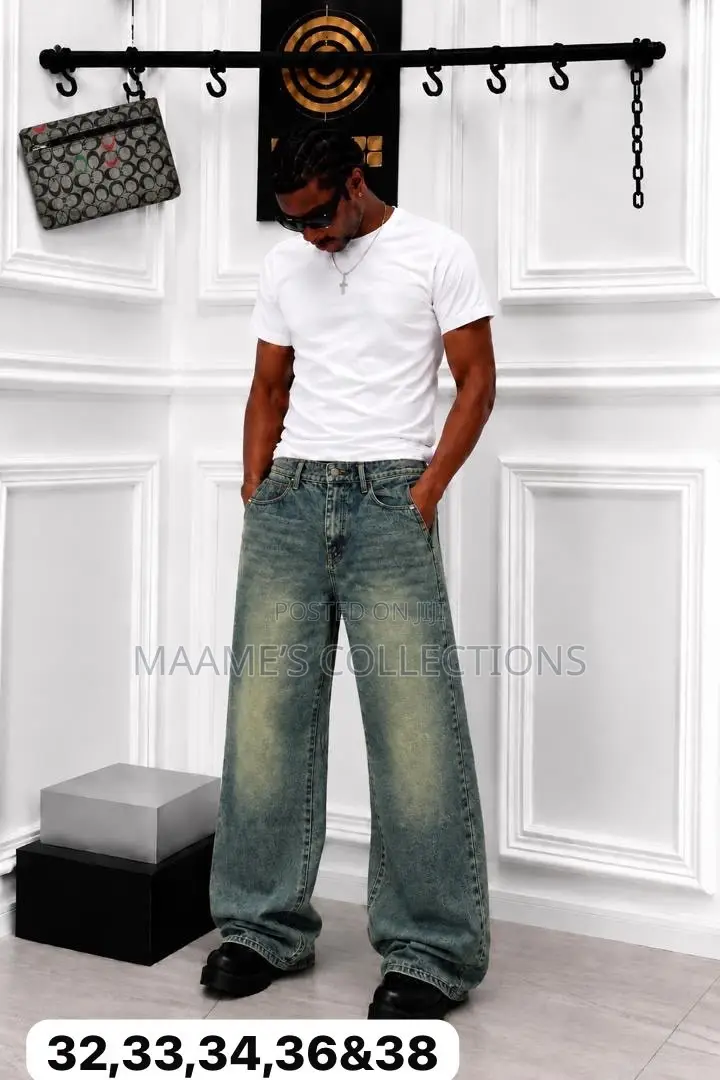Men’s Wide-Leg Denim Jeans