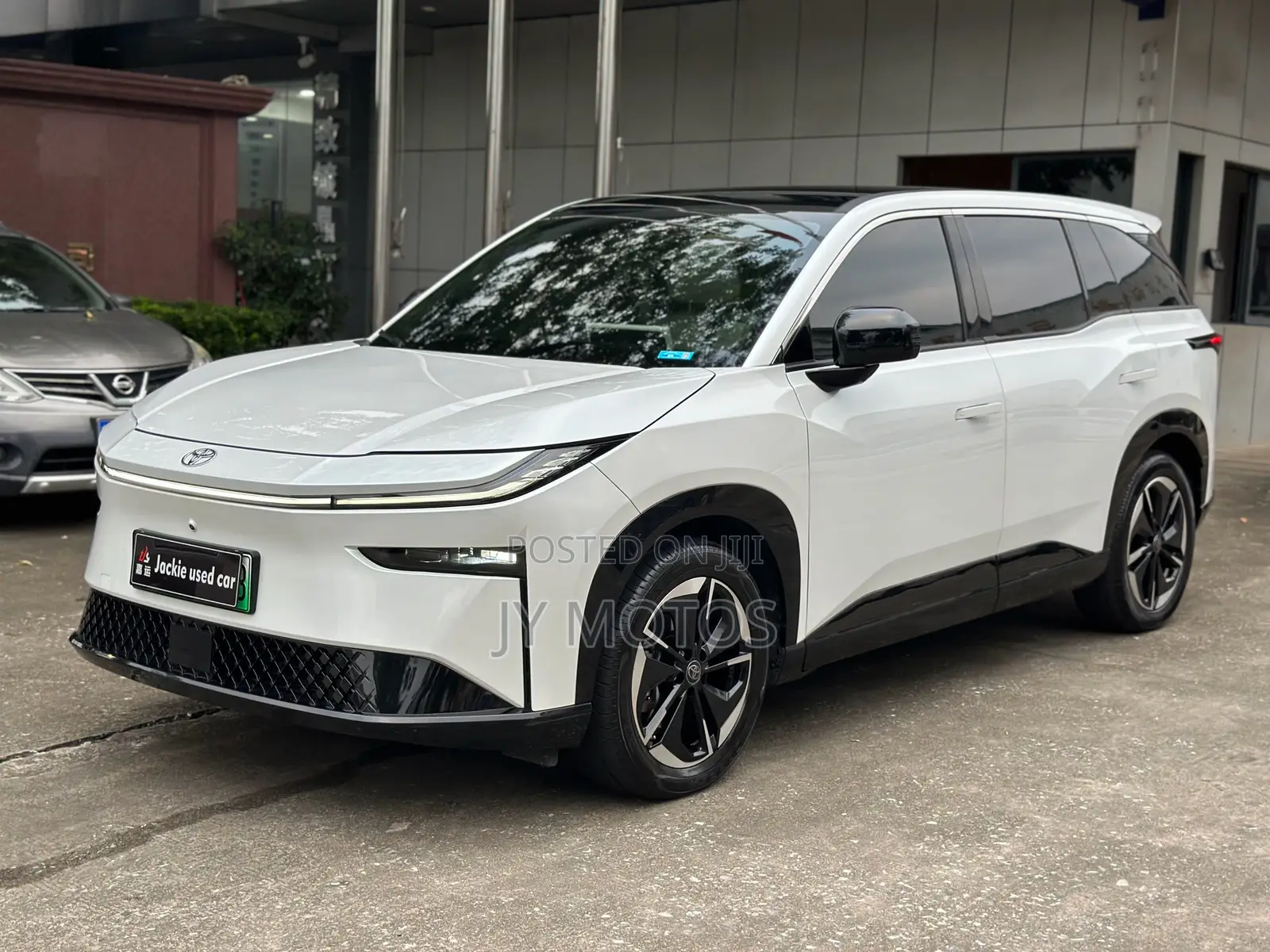 Toyota bZ3 2025 White