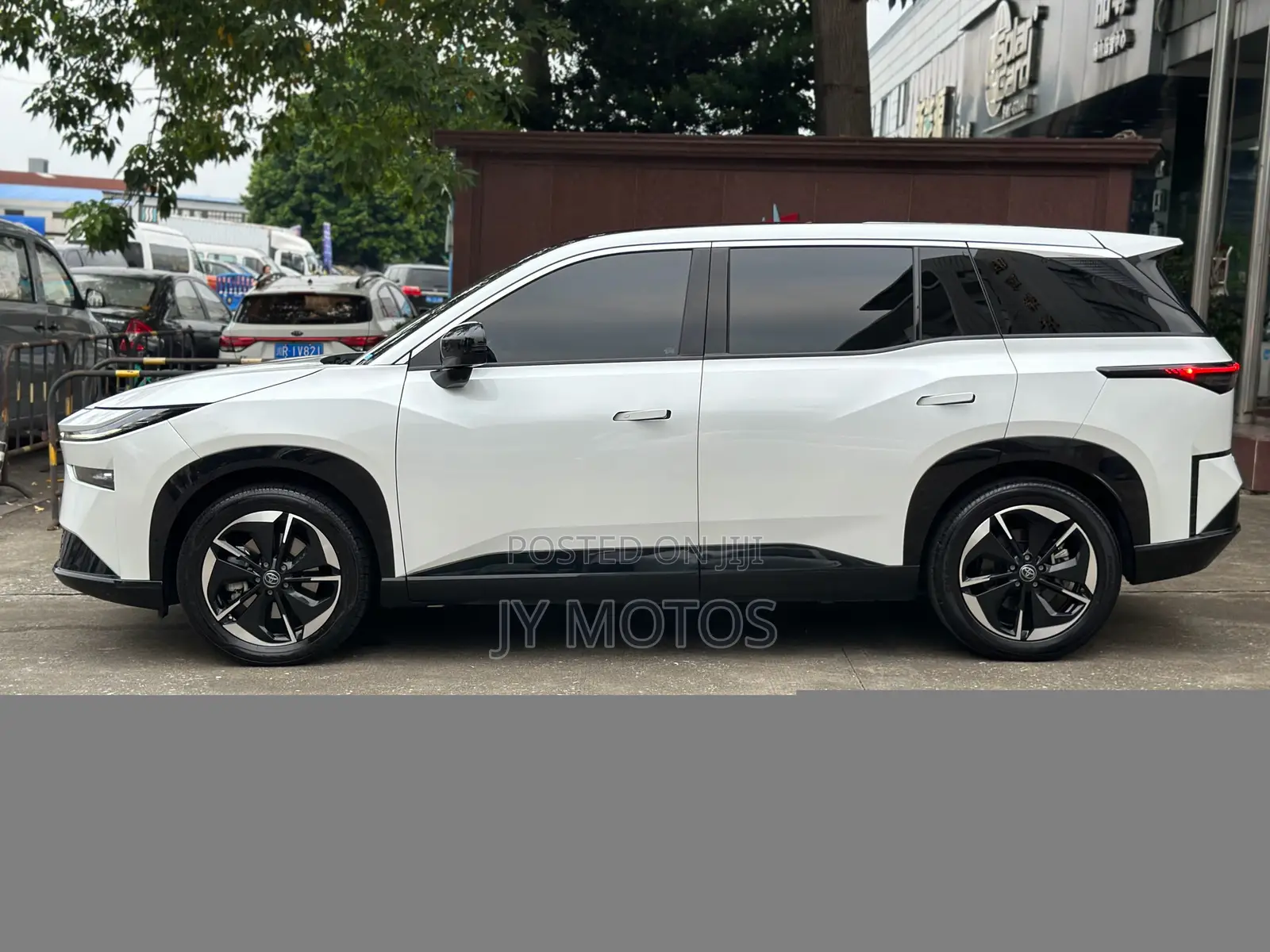 Toyota bZ3 2025 White
