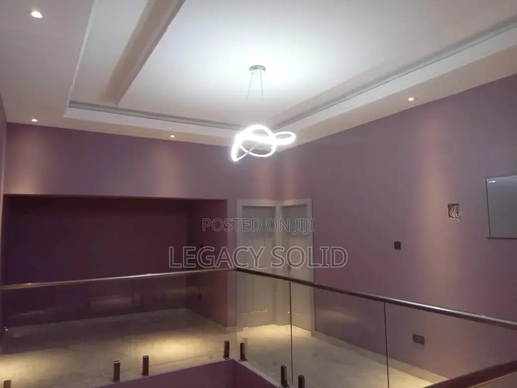 4bdrm Duplex in Legacy Solid Real, New Town for rent