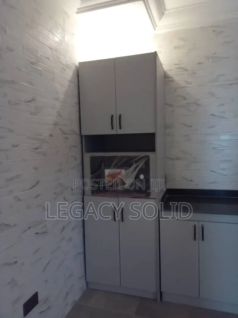 4bdrm Duplex in Legacy Solid Real, New Town for rent