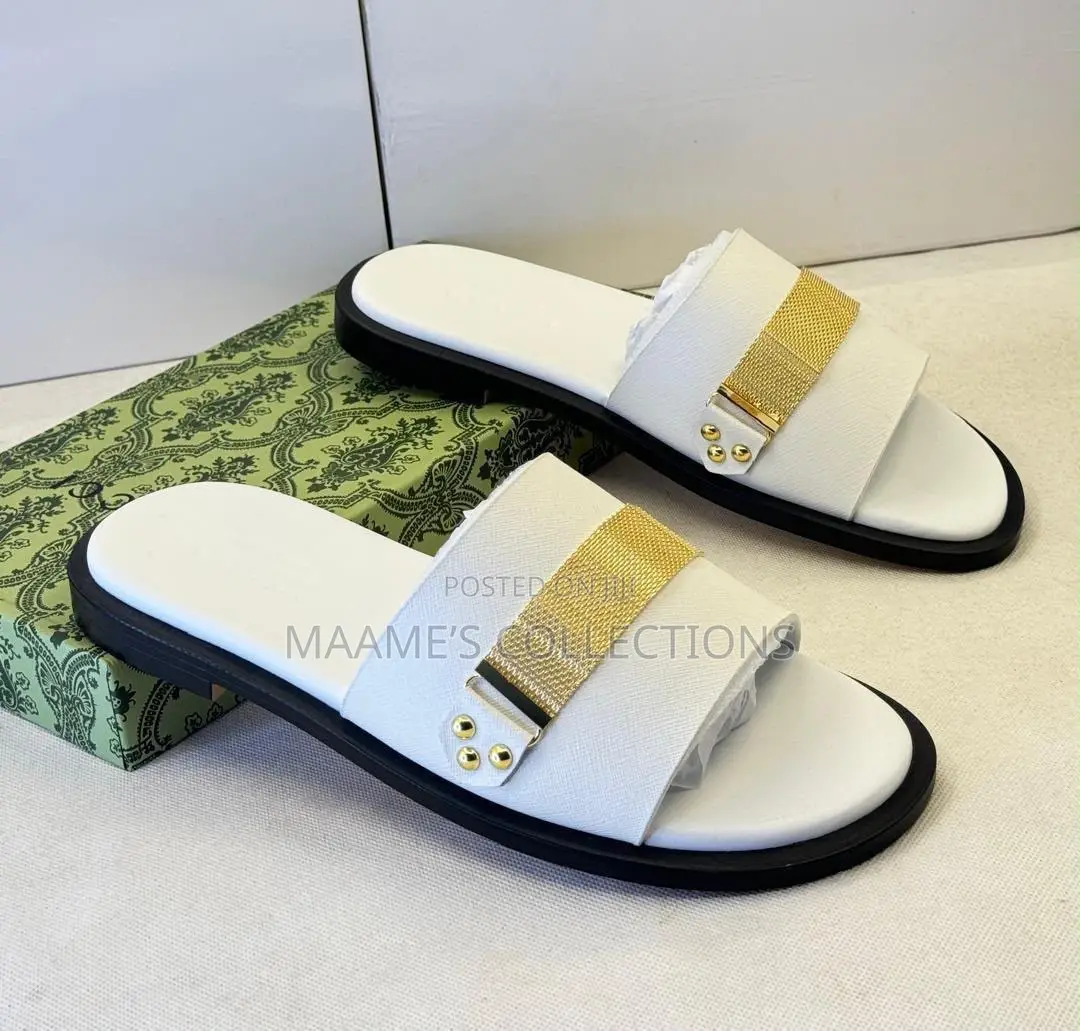 Gucci Men’s Flat Leather Slide Sandals