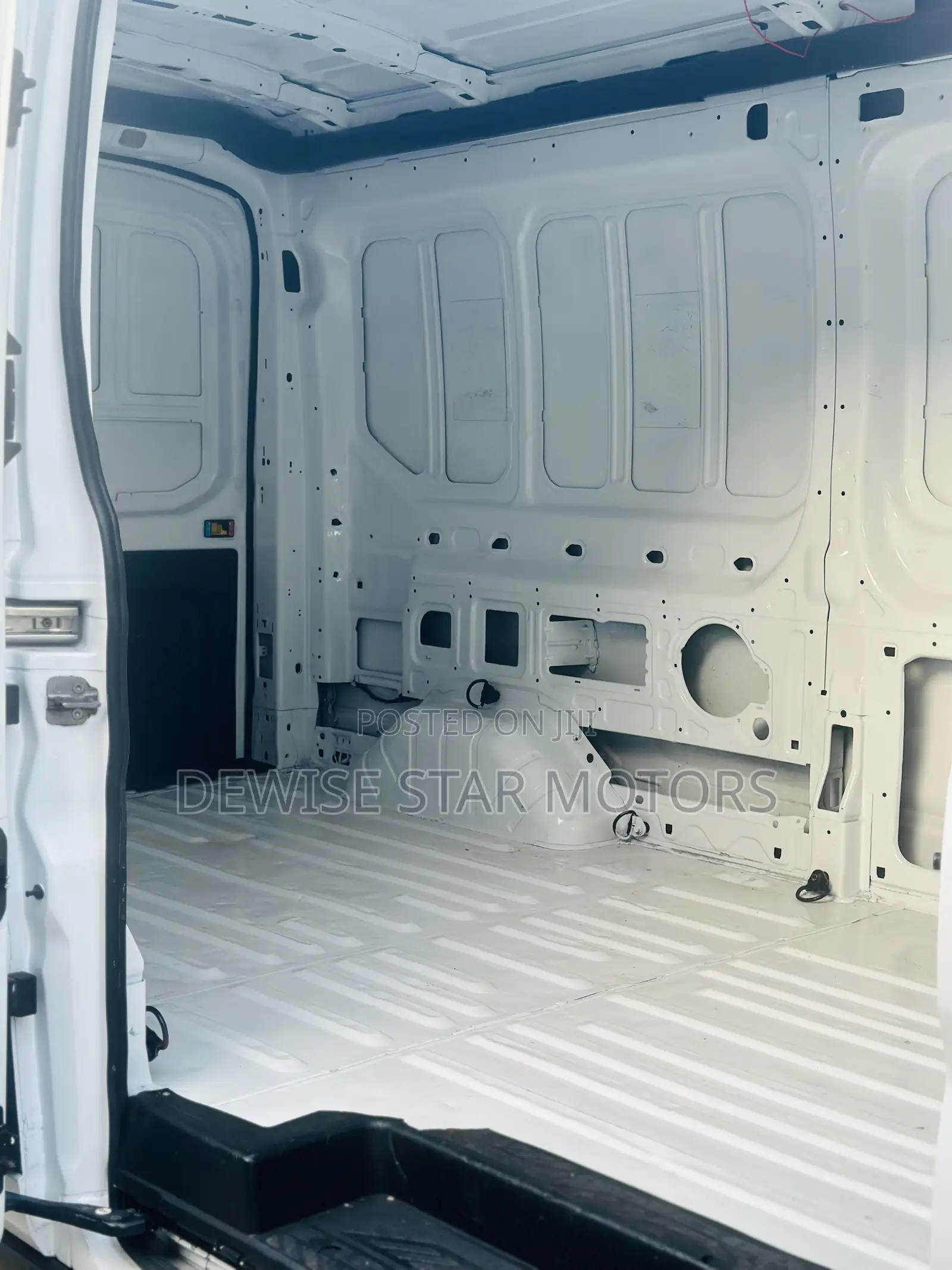 Ford Transit Crew Van 350 Low Roof Van AWD w/130" WB 2023 White