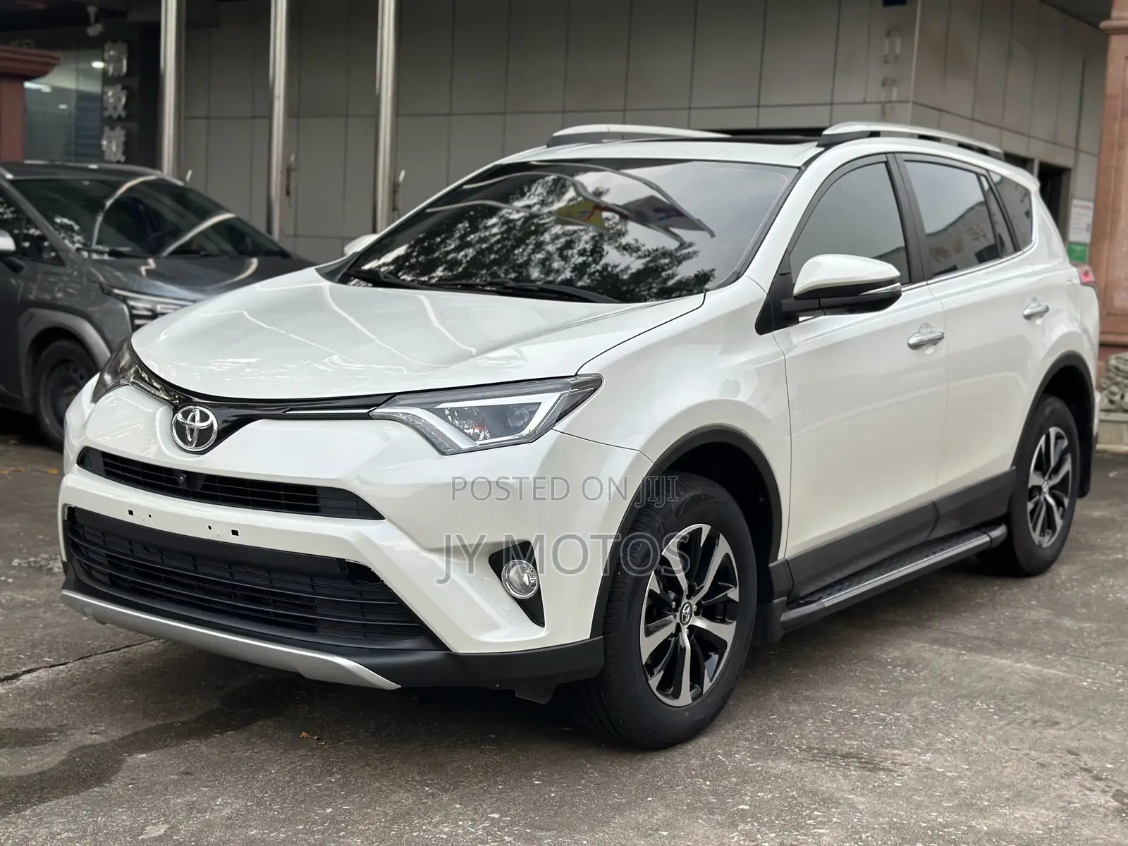 Toyota RAV4 2018 White