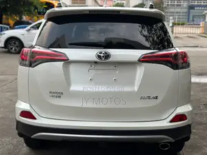 Toyota RAV4 2018 White