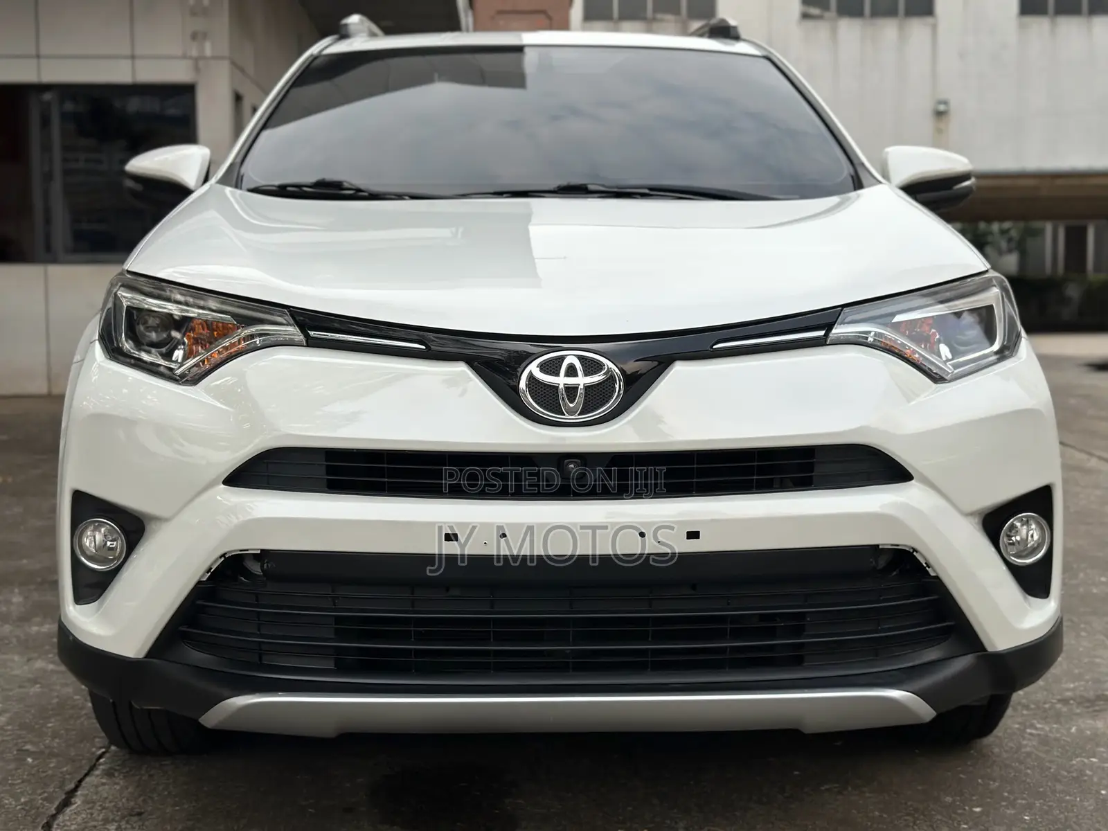 Toyota RAV4 2018 White