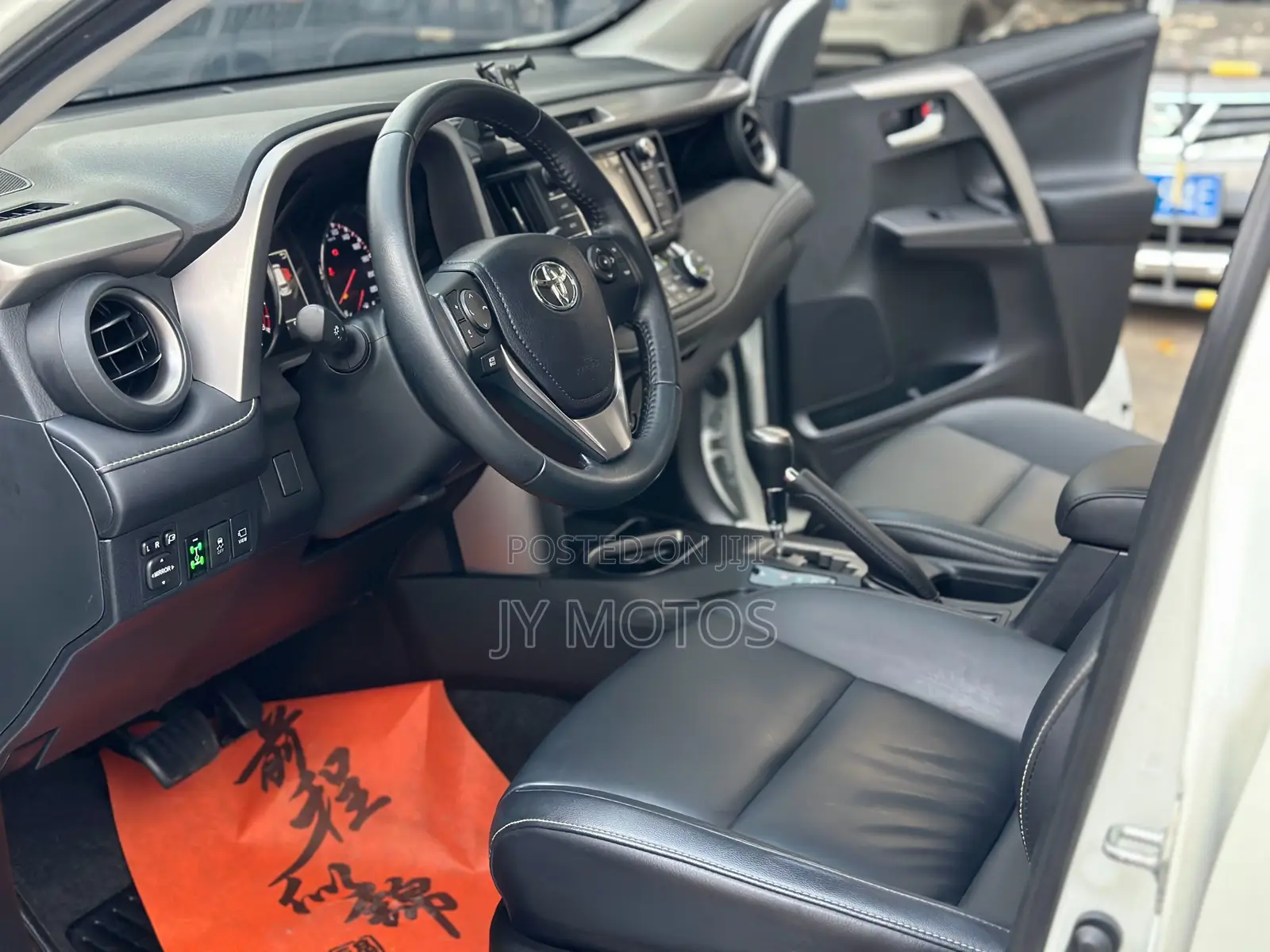 Toyota RAV4 2018 White
