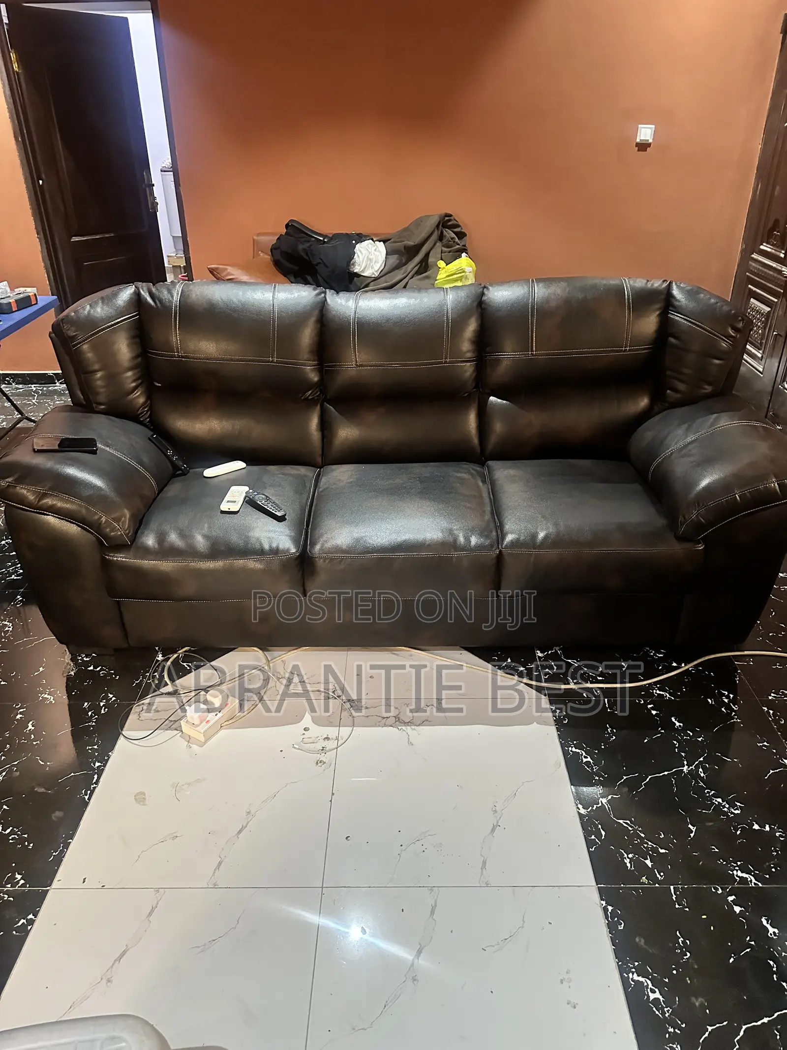 Quick Sale Set of Sofa Chairs for Sale