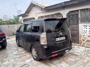 Toyota Voxy 2010 Black
